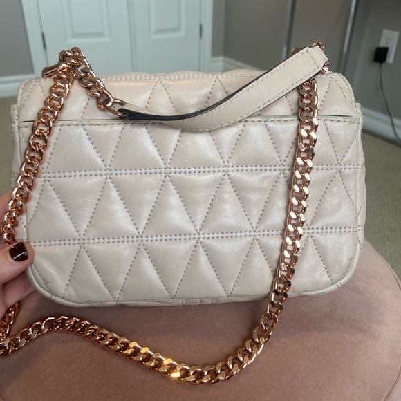 Michael Kors Light Pink Bag with Rose Gold - Picture 6 of 12